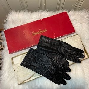 Neiman Marcus vintage black leather studded gloves L
